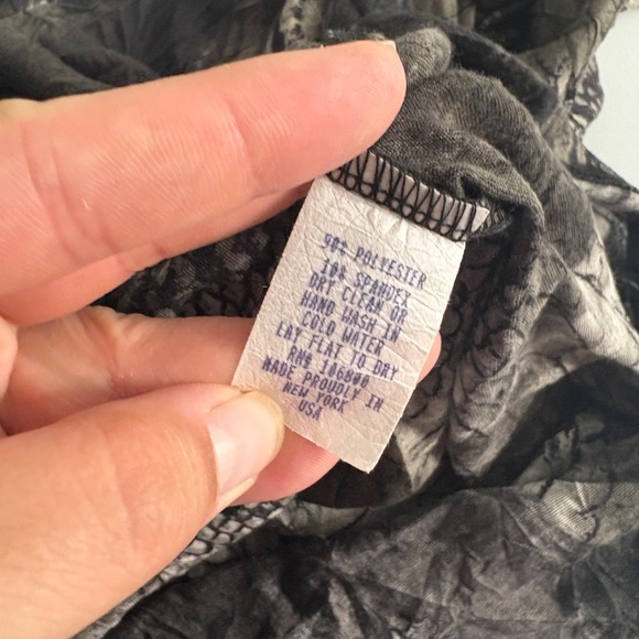 IO Paris Animal Print Blouse - Picture 8 of 10